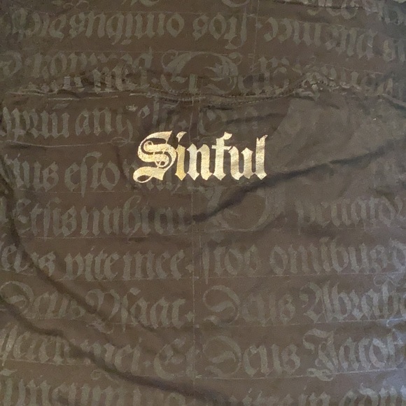 🖤Sinful tee🔥 - Picture 5 of 7